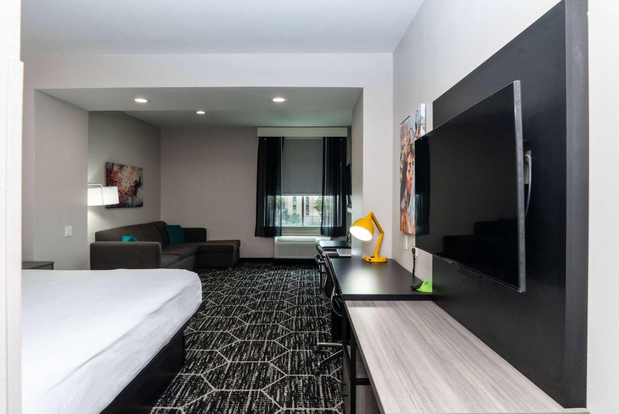 La Quinta Inn & Suites By Wyndham Corpus Christi Southeast Екстер'єр фото
