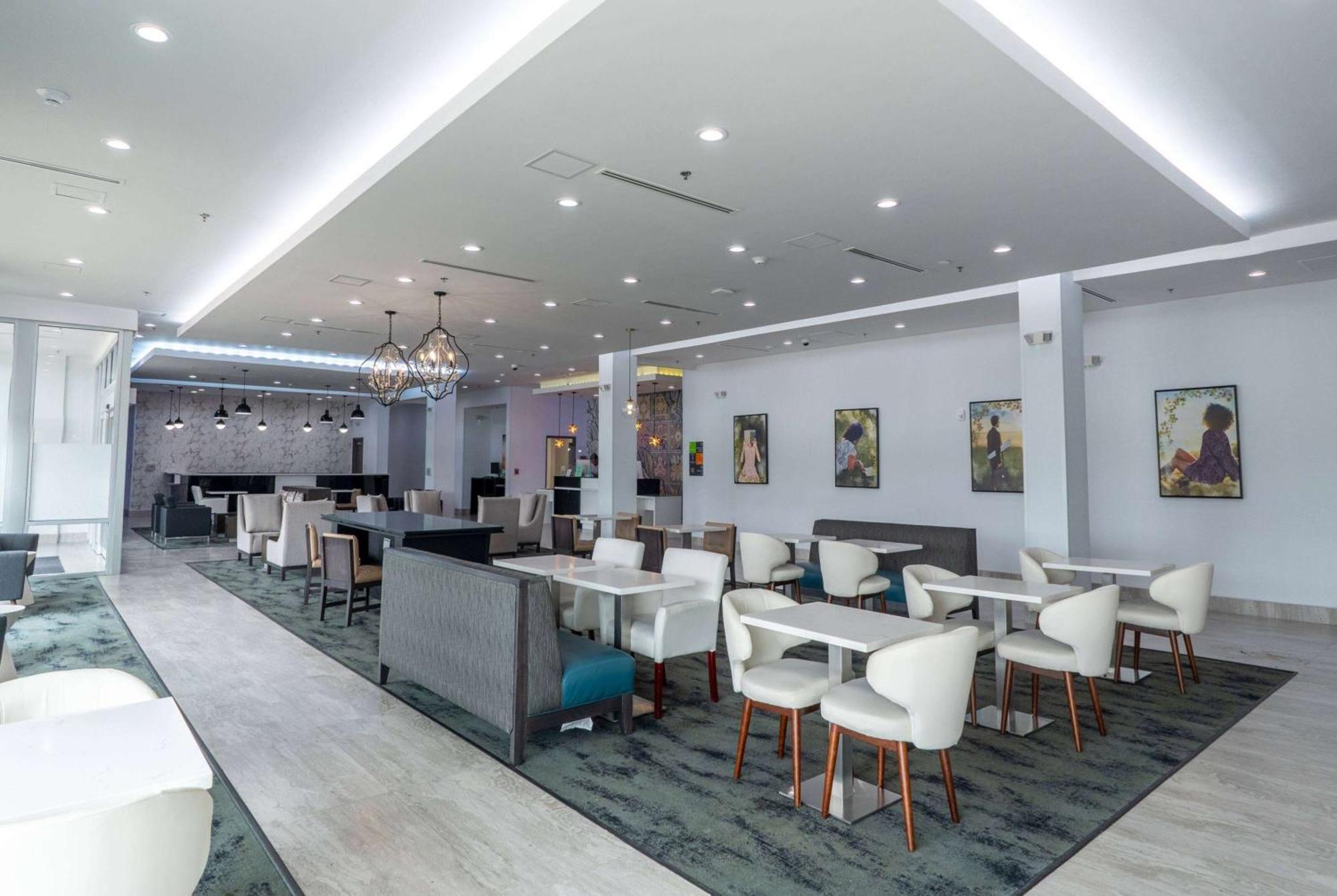 La Quinta Inn & Suites By Wyndham Corpus Christi Southeast Екстер'єр фото
