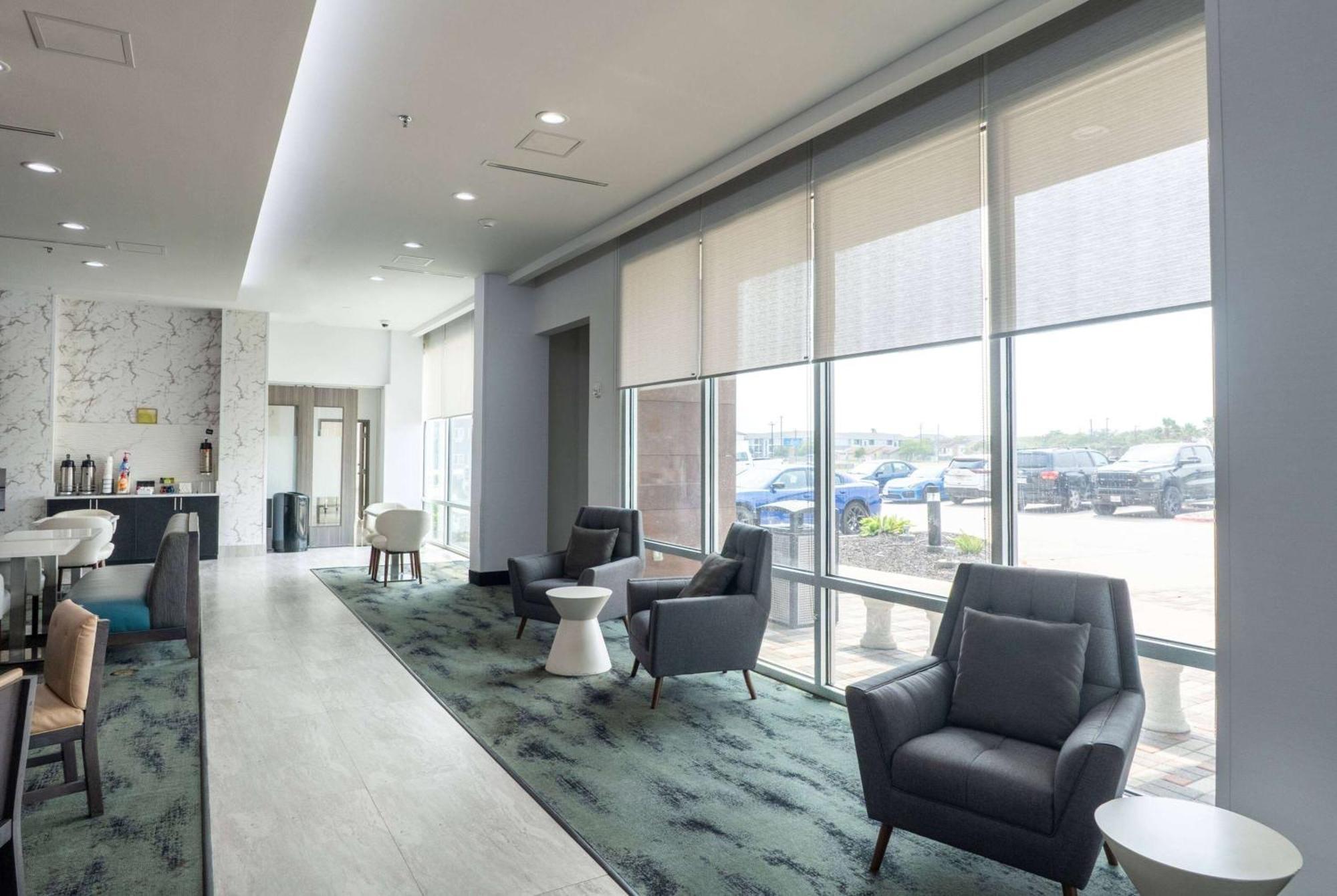 La Quinta Inn & Suites By Wyndham Corpus Christi Southeast Екстер'єр фото