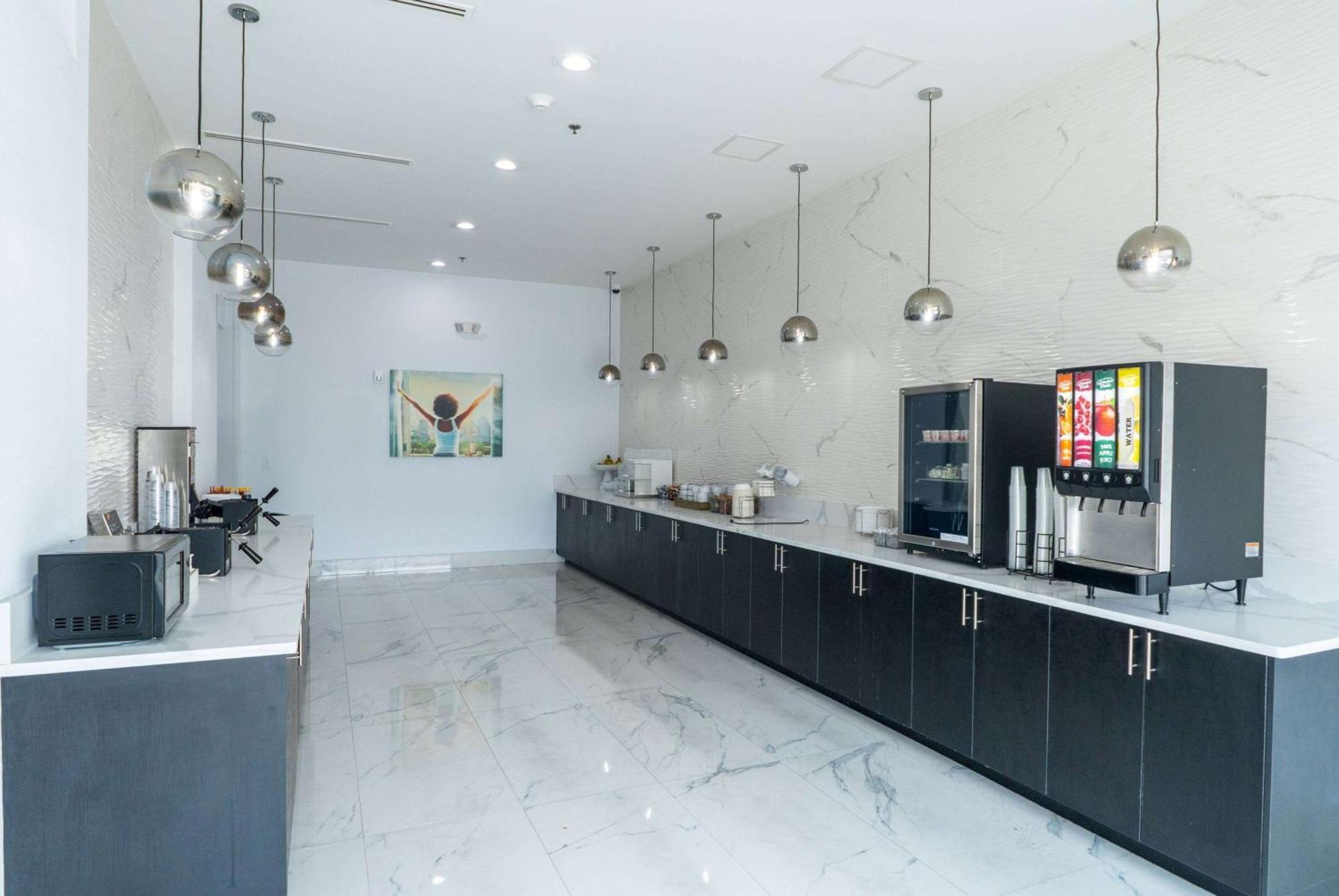 La Quinta Inn & Suites By Wyndham Corpus Christi Southeast Екстер'єр фото